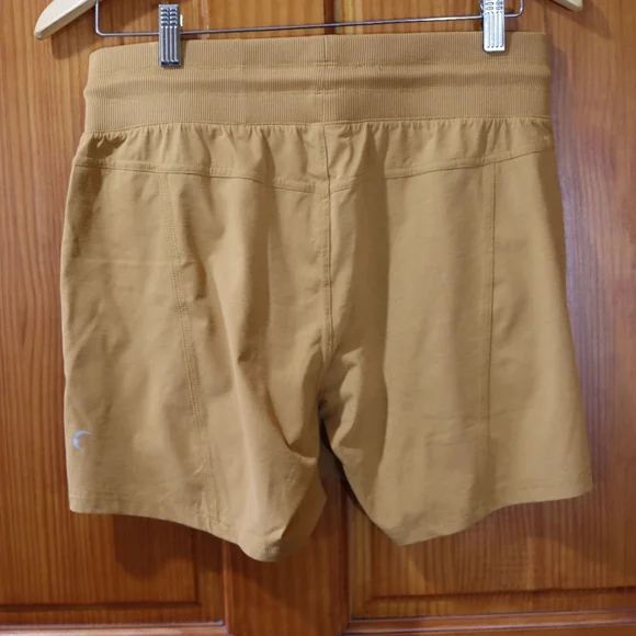 ZYIA High Waist Tan Shorts Relaxed Fit - Picture 8 of 11